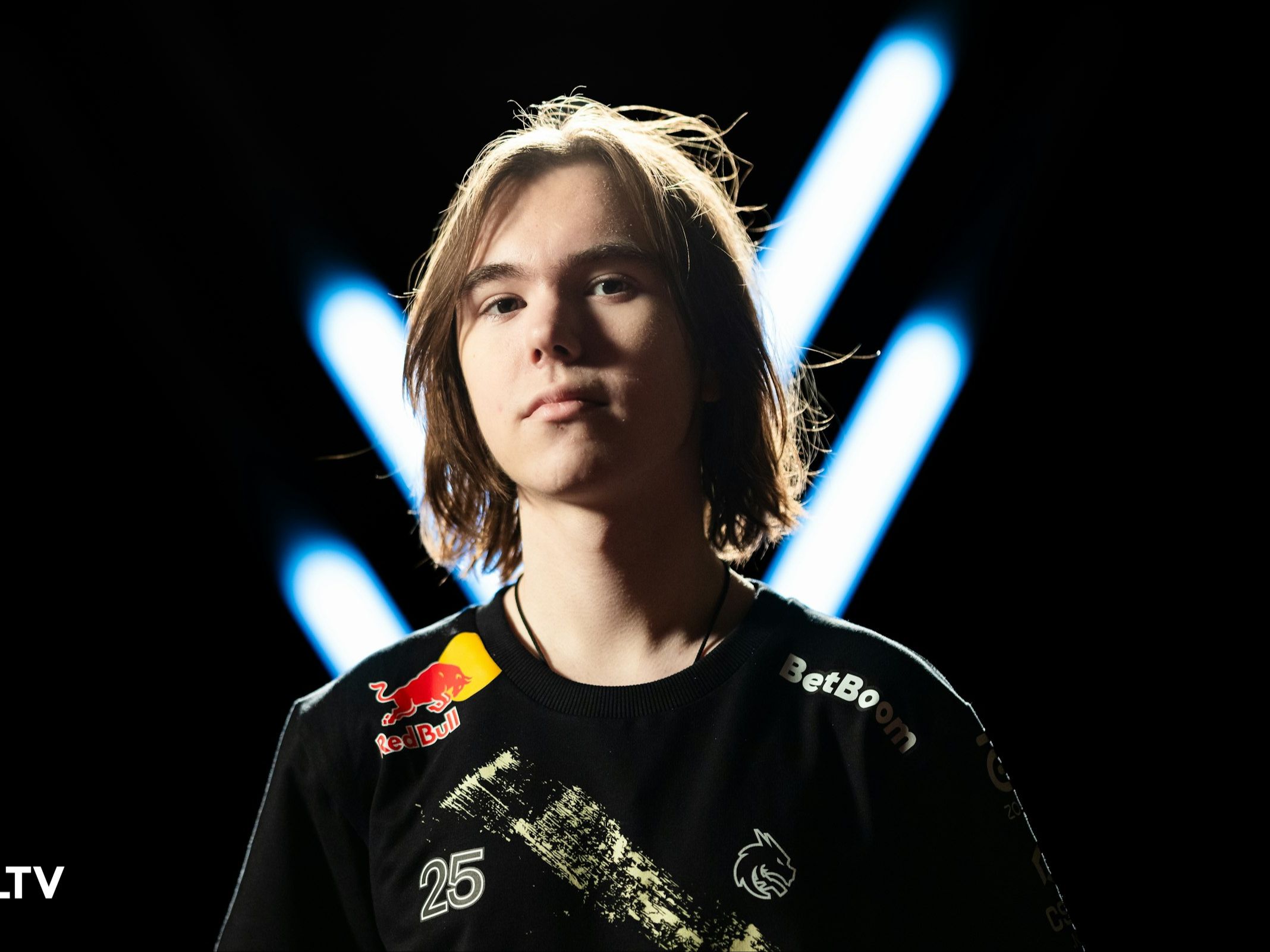 首防不差但